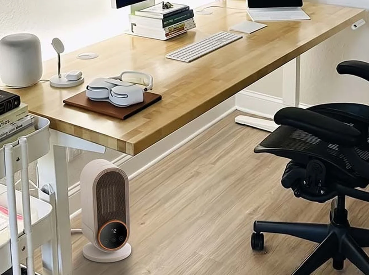 Set Heatomi™ on Your Desk, Table, or Floor